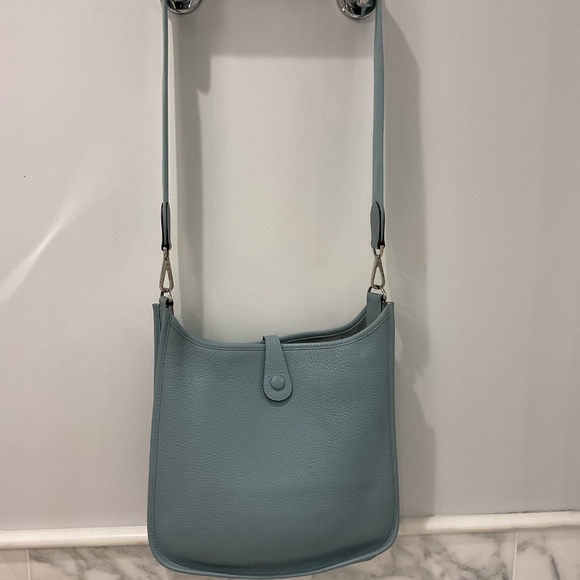 Vintage Hermes Evelyne Messenger bag — powder blue - MAJOR PRICE DROP - Picture 3 of 15